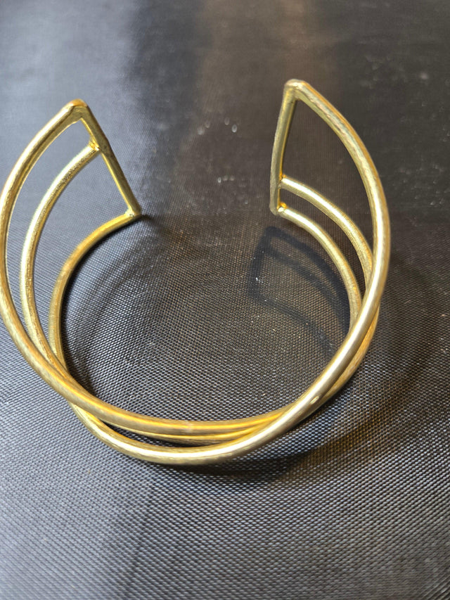 Criss Cross Brass cuff - Ase Origins