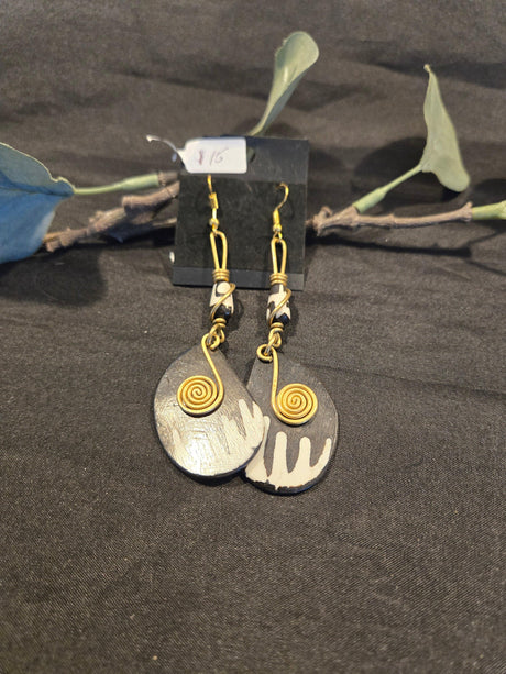 Brass and bone earrings - Ase Origins